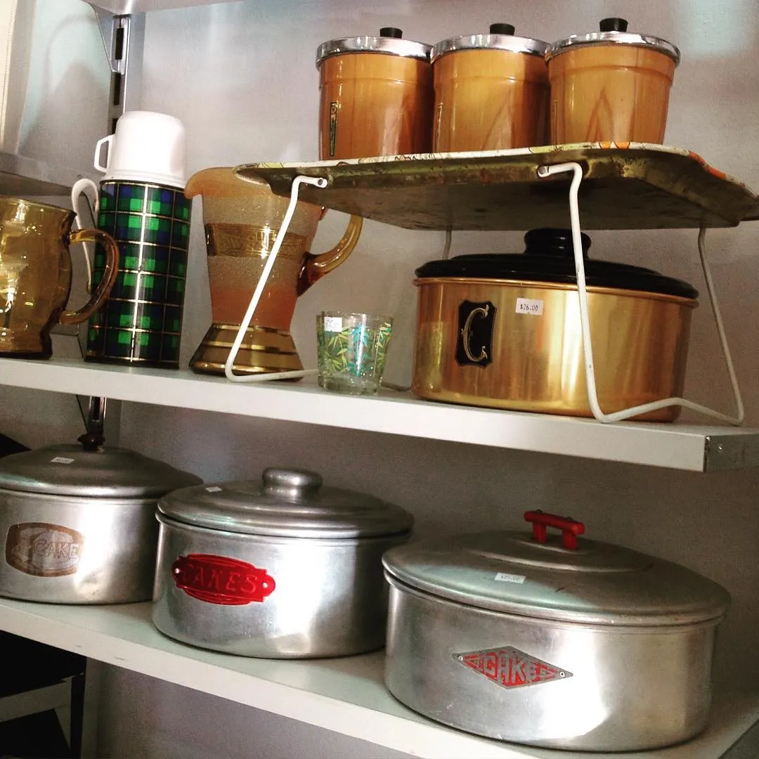 11678 retro kitchen overall