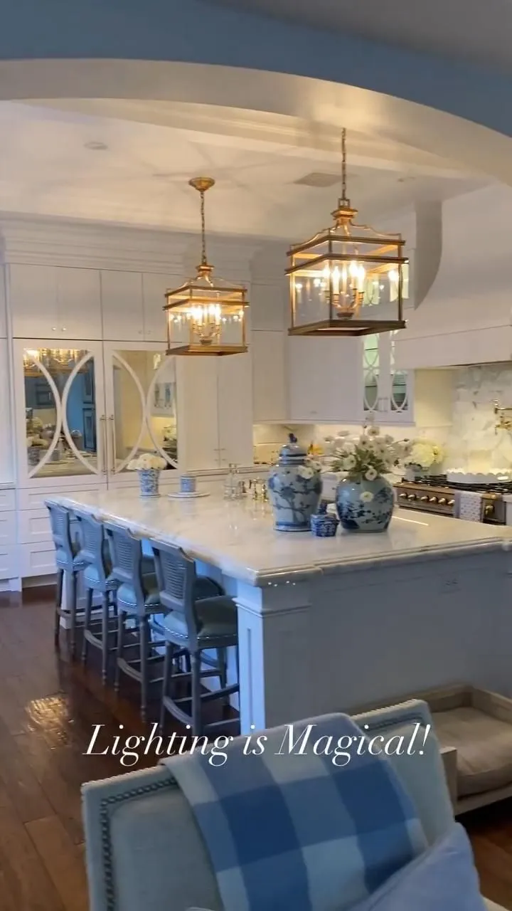 /img/11712-kitchen-decor-hardware.webp