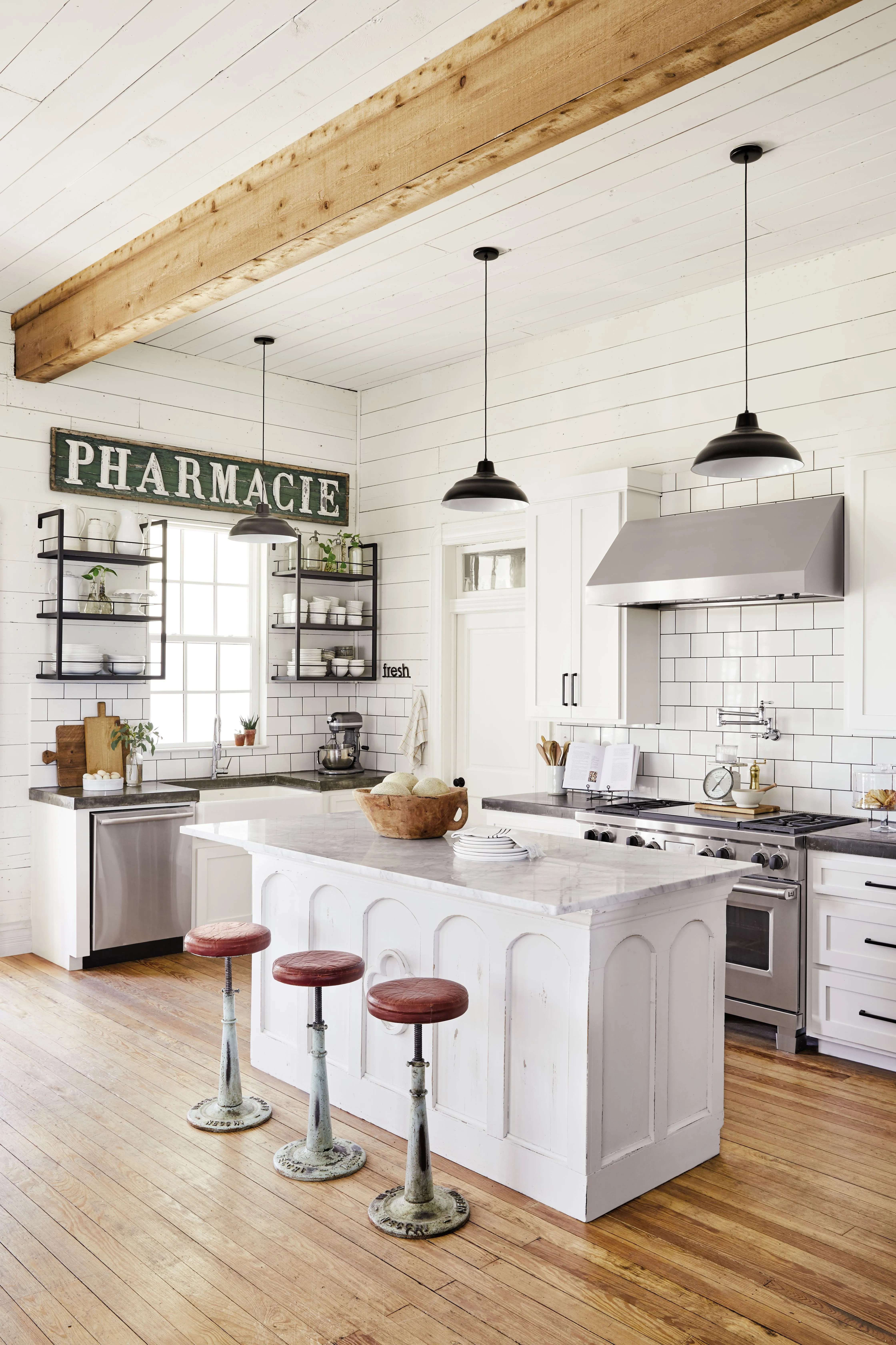 11728 joanna gaines kitchen color palette