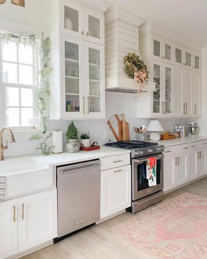 11748 red farmhouse kitchen inspiration