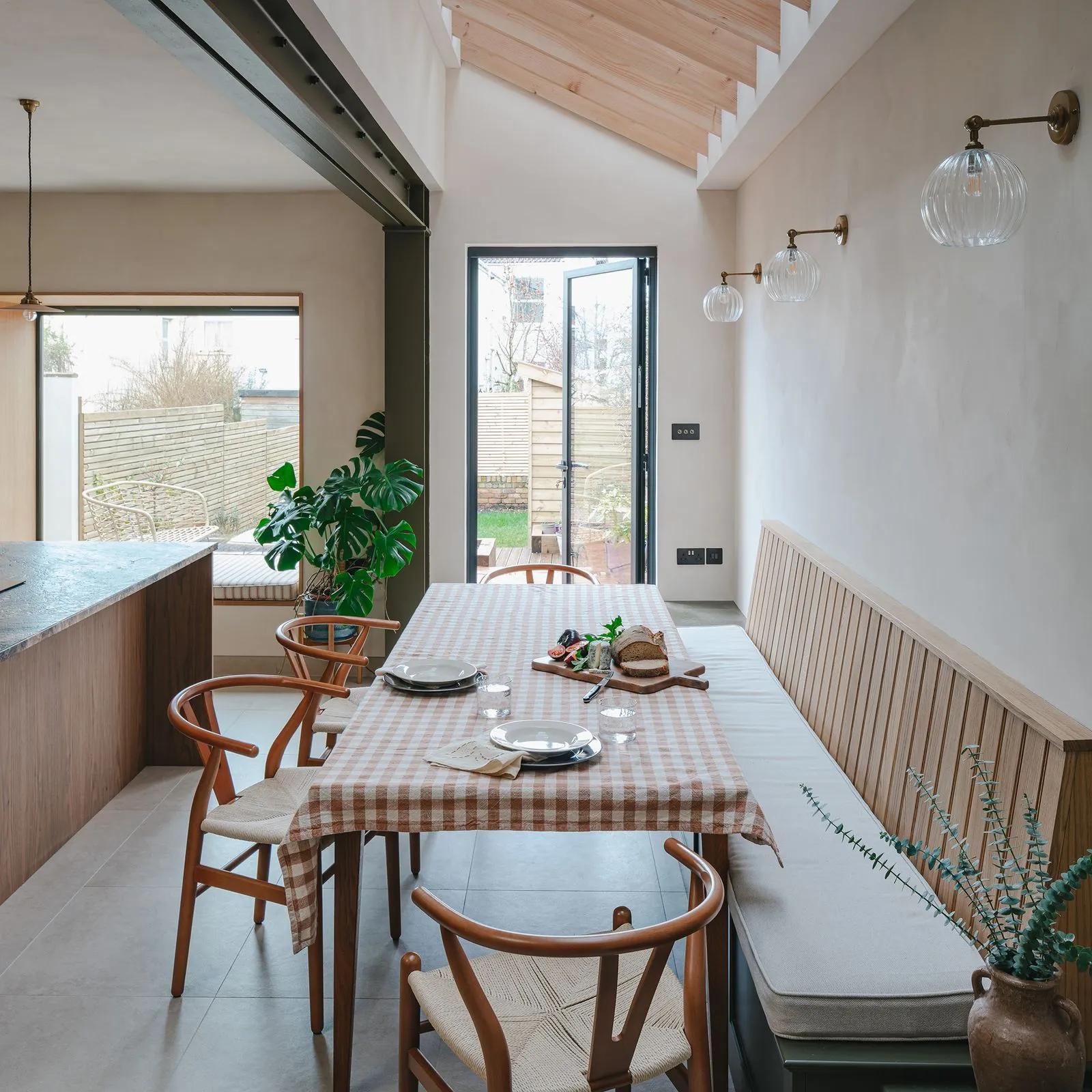 11764 wood kitchen features