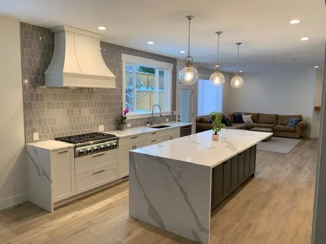 11765 light and bright kitchen