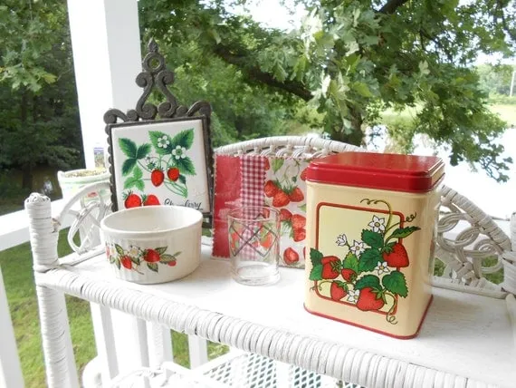 /img/11789-strawberry-diy-projects.webp