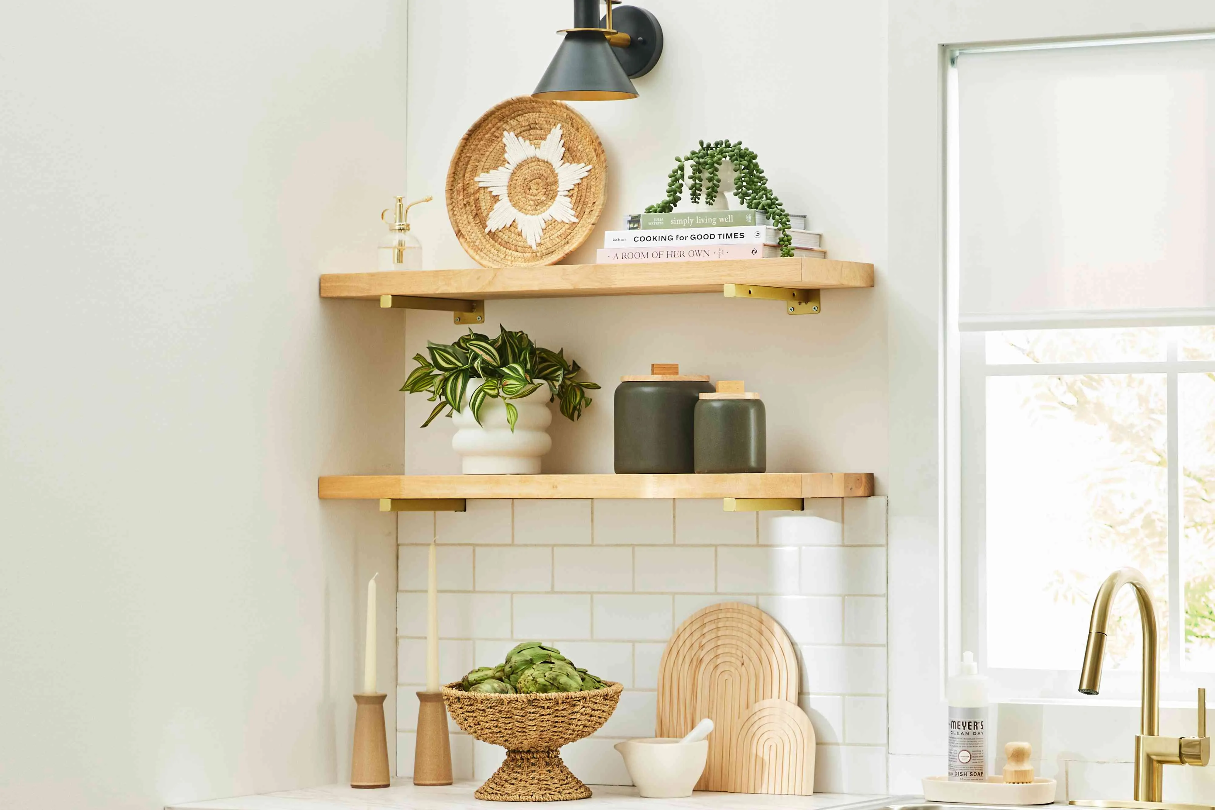 /img/11812-rustic-farmhouse-kitchen.webp