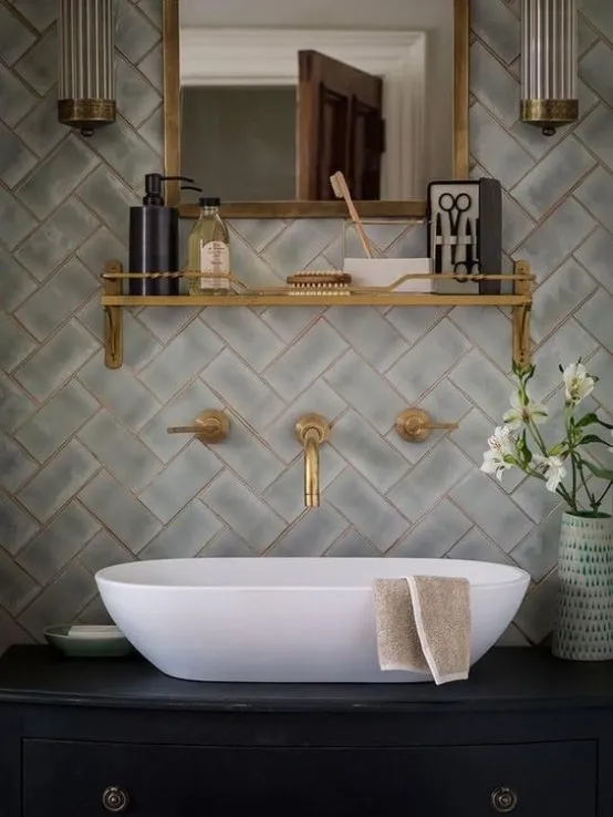 /img/11919-brushed-brass-design-planning.webp