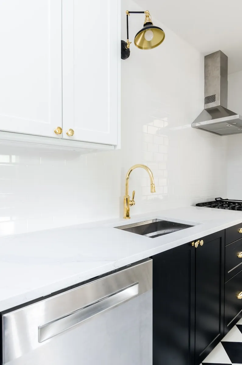11924 copper kitchen overview