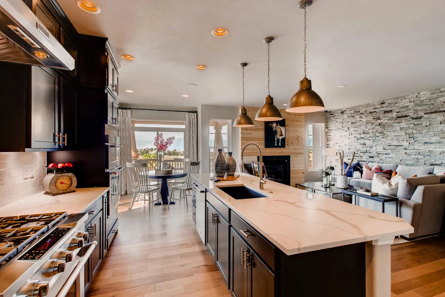 11940 model home kitchen statement