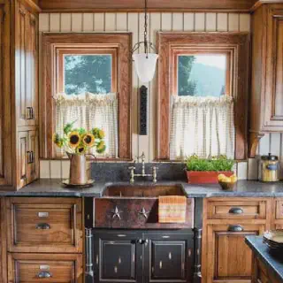 /img/11952-rustic-kitchen-farmhouse-sink.webp