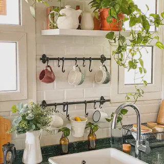 /img/11973-kitchen-greenery.webp