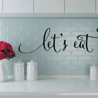 /img/11974-kitchen-decor-chandelier.webp